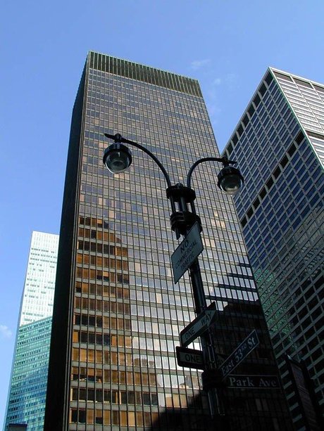 相关搜索 纽约西格拉姆大厦 密斯凡德罗巴塞罗那德国馆 解构主义建筑