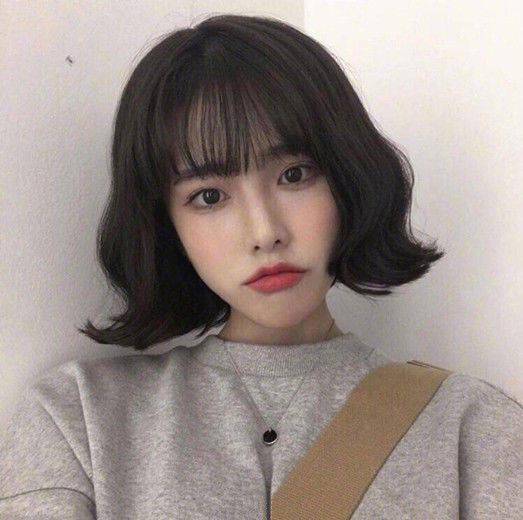 今年流行短发女
