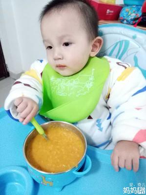 宝宝一岁辅食和奶时间