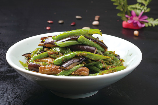 茄子炒豆角做法大全家常菜