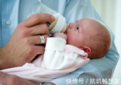 喂奶粉可以躺着喂吗