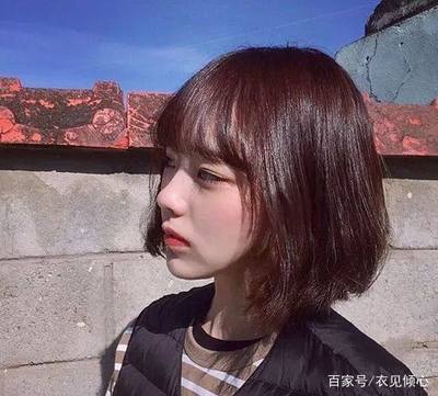 头发少适合短发还是长发