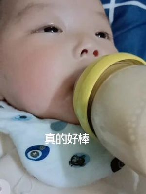 4个月宝宝喝多少毫升奶粉