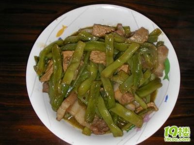 东北猪肉炖豆角的做法