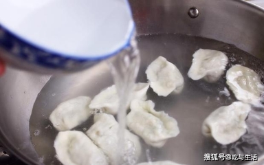 饺子凉水下好热水下好