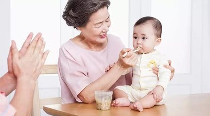 两岁半女宝宝一天喝多少奶粉比较好