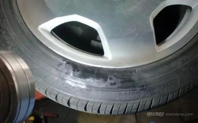 轿车轮胎多厚