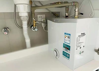 内卫离厨房远用什么热水器