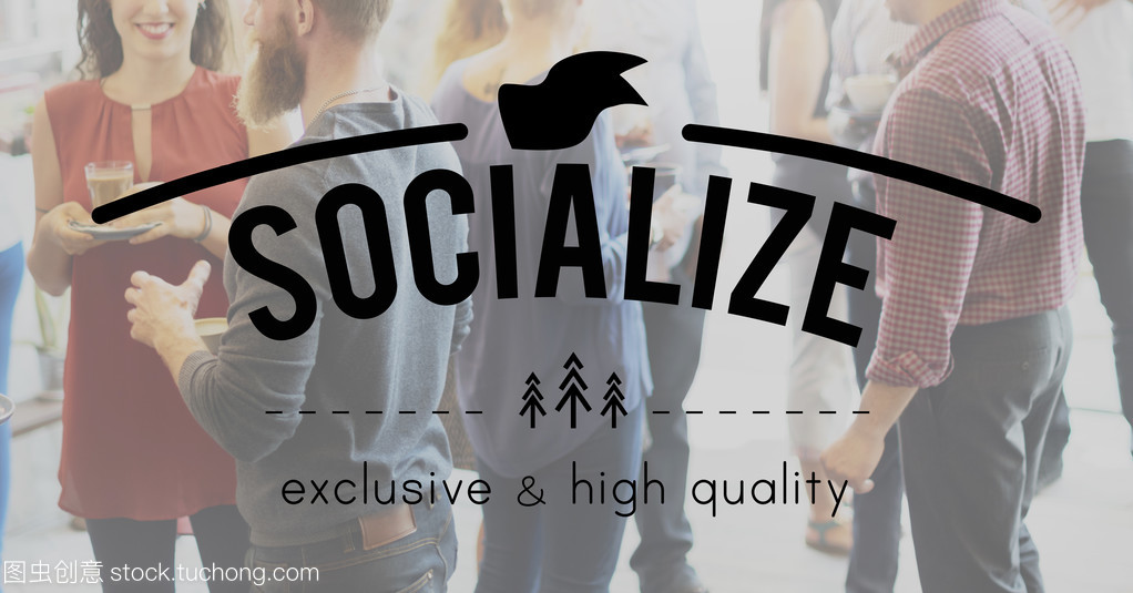 socialize用法