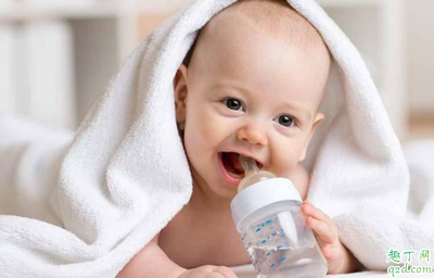 出生2天的宝宝喂多少水