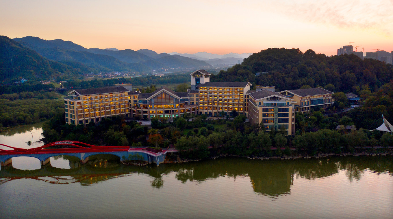 杭州中都青山湖畔大酒店