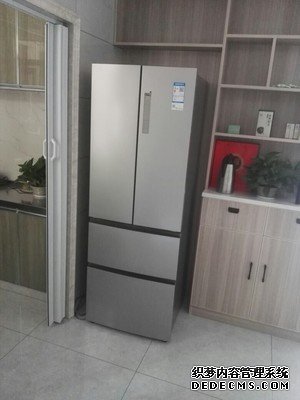 冰箱前高后低正常吗