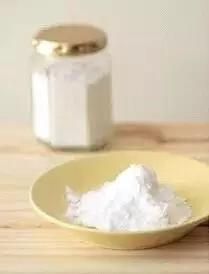 小苏打粉擦厨房