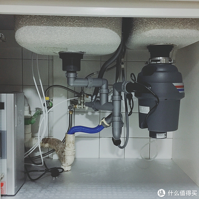 橱柜下水管排水怎么装
