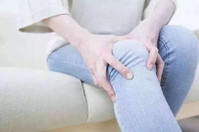 膝盖疼是怎么回事15岁