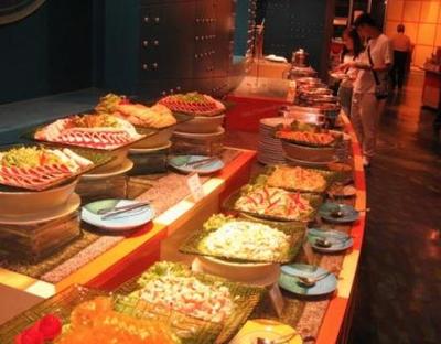 附近有自助餐吗