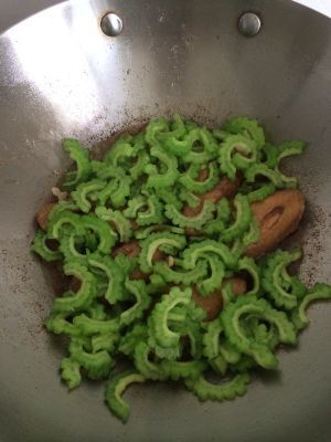 苦瓜闷烧肉的做法大全家常