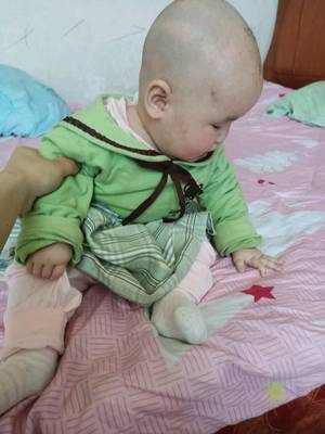 七个月宝宝不会坐正常吗