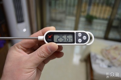 室内温度30度热吗