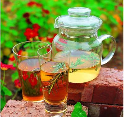 如何去除玻璃杯子里的茶垢