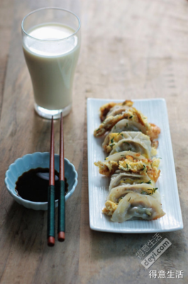 香菇金针菇饺子