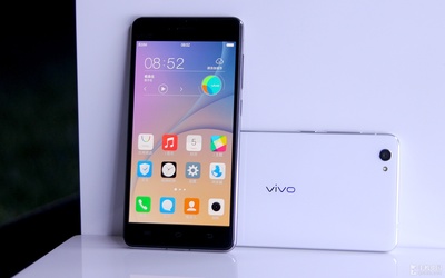 换vivox5pro后镜面多少钱,vivox50镜头更换