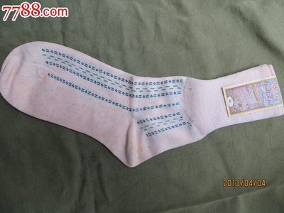 袜子上标的r、l是什么意思?