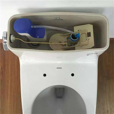 维修马桶水箱