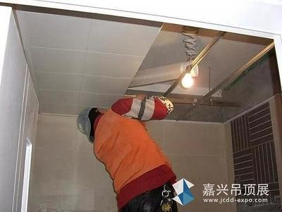 先吊顶还是先装燃气热水器