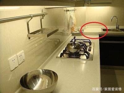 厨房装修灶台和水槽位置