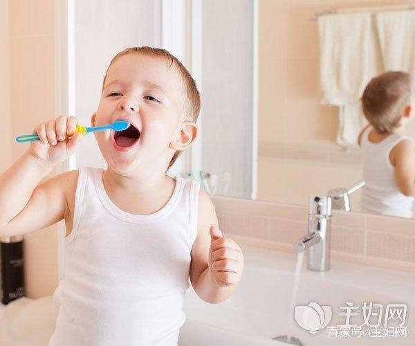一岁半宝宝要刷牙吗