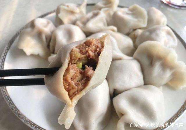 鸡蛋白菜香菇馅饺子