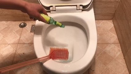 马桶臭味很重怎么办