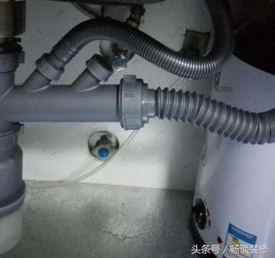 4楼厨房下水管道溢水