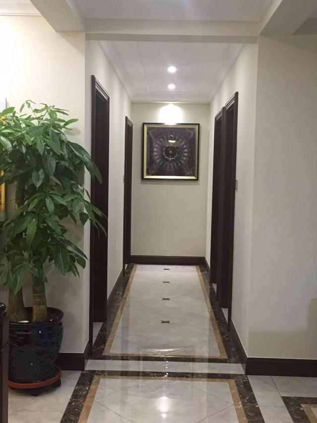 地板砖波打线