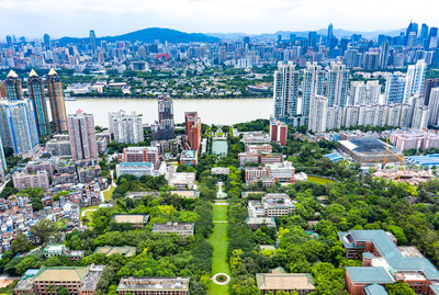 广州中山大学在哪个区