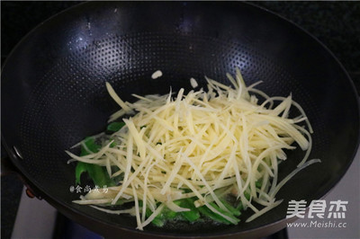 圆椒土豆丝的做法大全家常