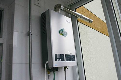 厨房热水器燃气管安装