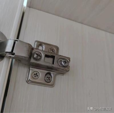 橱柜抽屉掉了