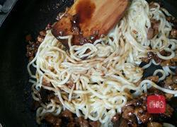 四川香菇炸酱面的做法