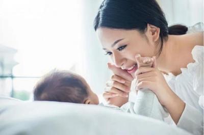 10个月宝宝过敏起红疹
