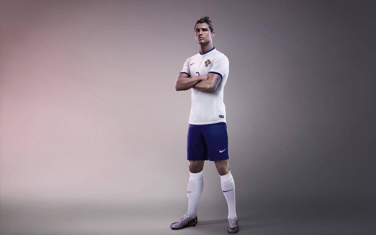 关于c罗壁纸尤文图斯手机的图片及评论