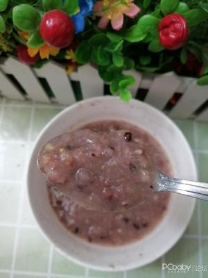 一岁宝宝可以吃皮蛋瘦肉粥吗
