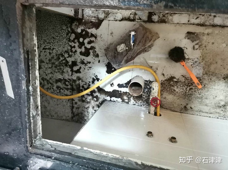 厨房老式铸铁下水管改造