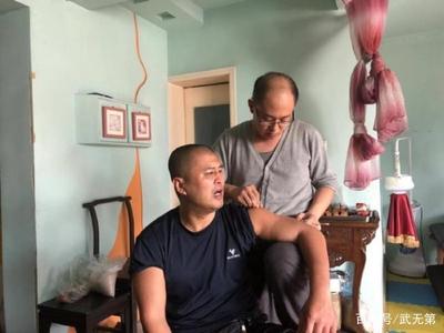 肩胛骨错位怎么治疗