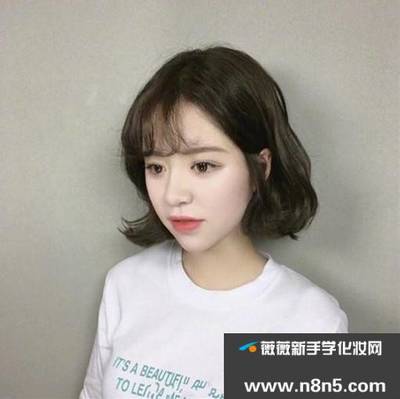 适合脸小的发型