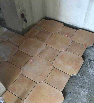 厨房墙砖没留缝