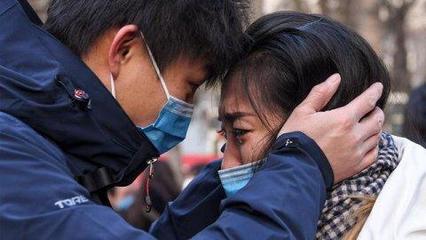 眼睛很亮的人性格如何