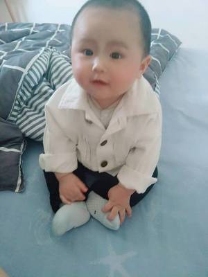 七个月宝宝不会坐正常吗