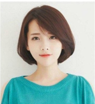 短发发型女学生圆脸